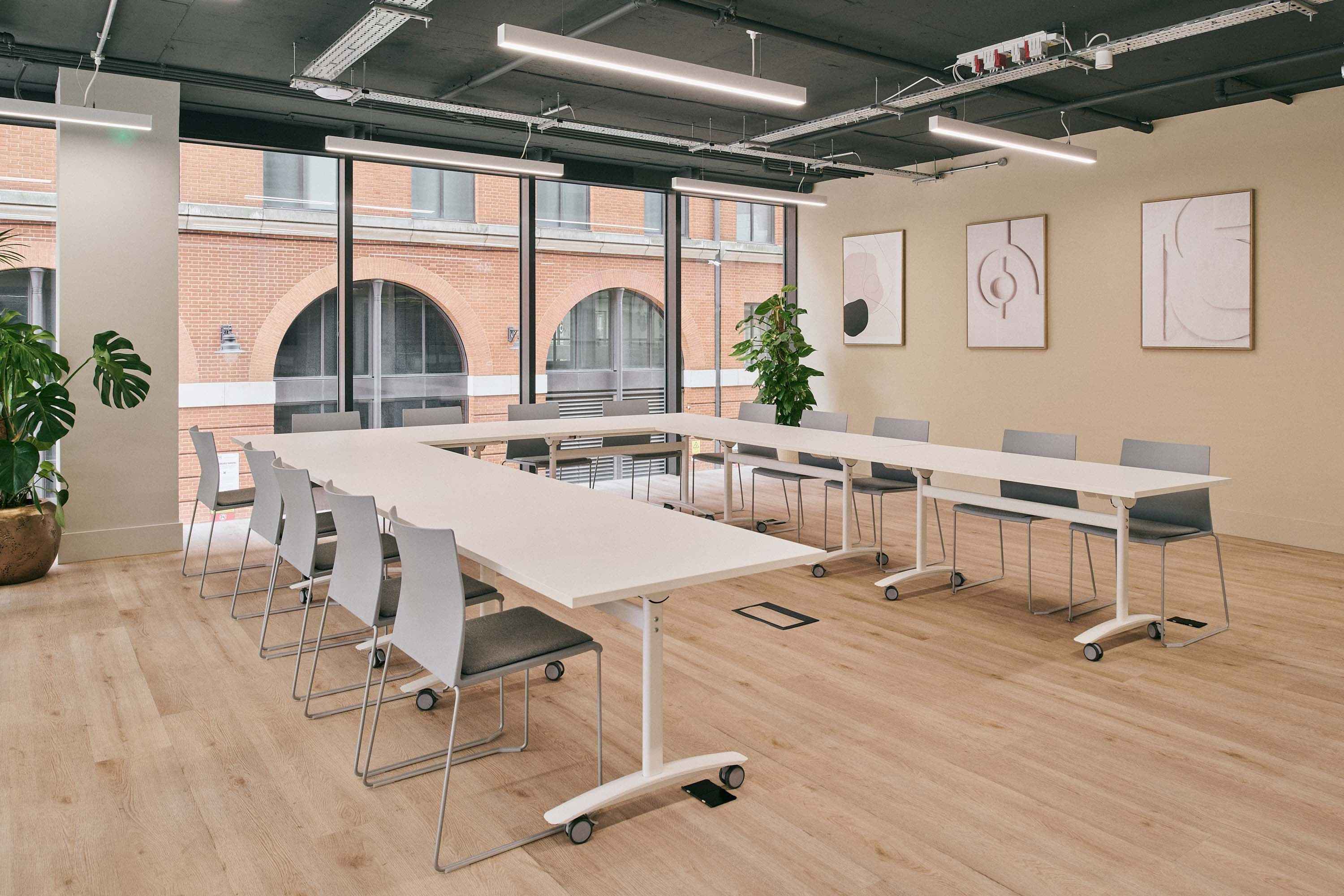 158- 11 BRINDLEYPLACE LOW RES